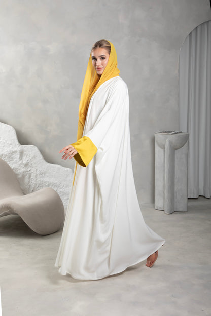 Bahraini Duet Abaya