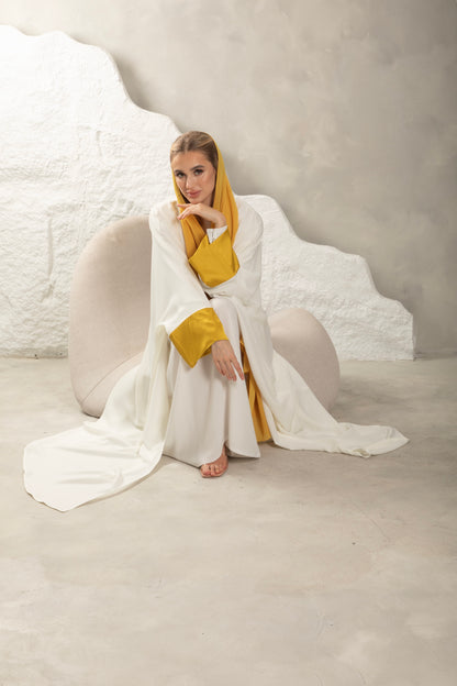Bahraini Duet Abaya